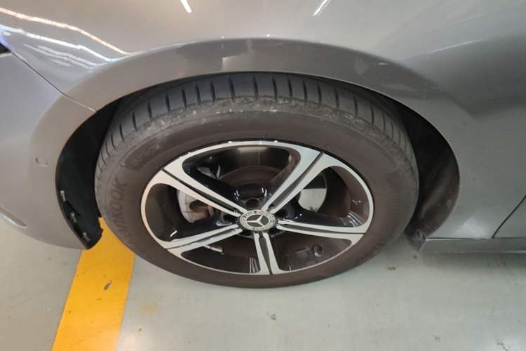 Used Mercedes-Benz A-Class 2023 A 200 L Fashion Model Left Front Wheel Hub