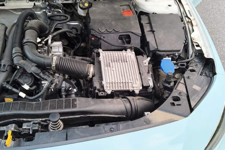Used Mercedes-Benz A-Class 2023 A 200 L Fashion Model Engine Bay Left