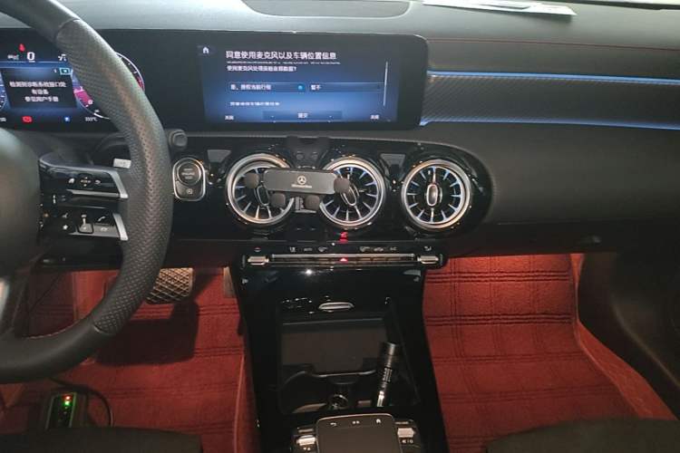 Used Mercedes-Benz A-Class 2023 A 200 L Fashion Model Audio And AC Panel