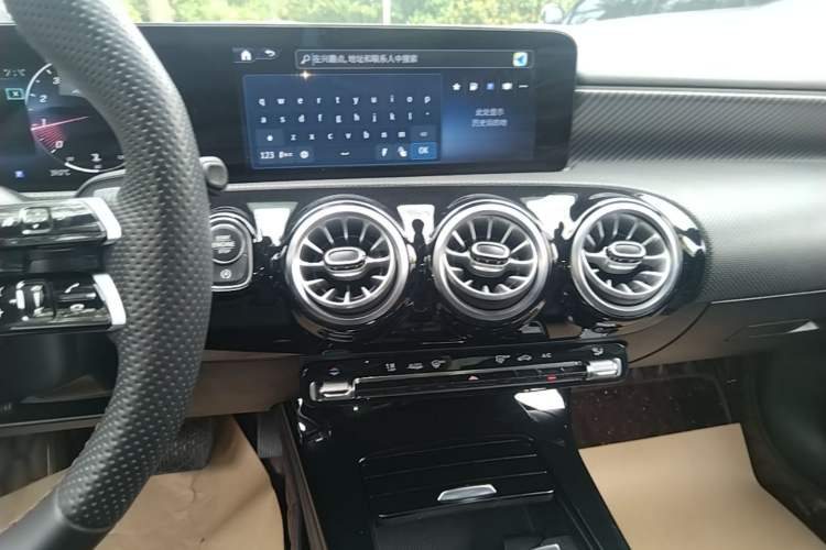 Used Mercedes-Benz A-Class 2023 A 200 L Fashion Model Audio And AC Panel