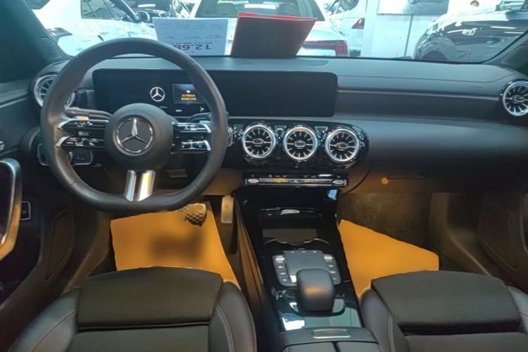 Used Mercedes-Benz A-Class 2023 A 200 L Fashion Model Center Console