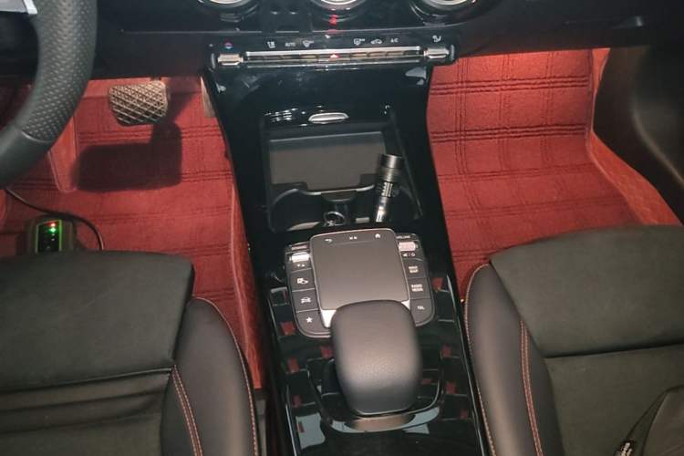 Used Mercedes-Benz A-Class 2023 A 200 L Fashion Model Gear Lever