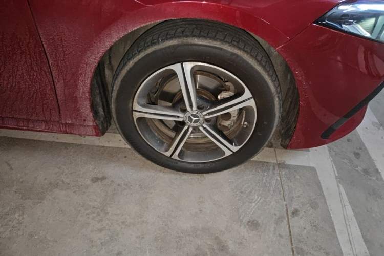 Used Mercedes-Benz A-Class 2023 A 200 L Fashion Model Right Front Wheel Hub