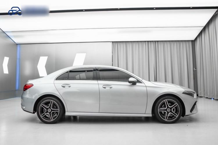 Used Mercedes-Benz A-Class 2023 A 200 L Fashion Model Exterior 4