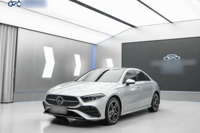 Mercedes-Benz A-Class 2023 A 200 L Fashion Model usado