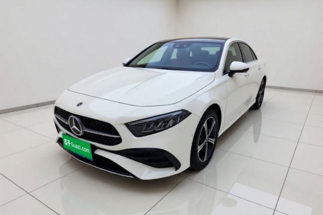 Mercedes-Benz A-Class 2023 A 200 L Fashion Model usado
