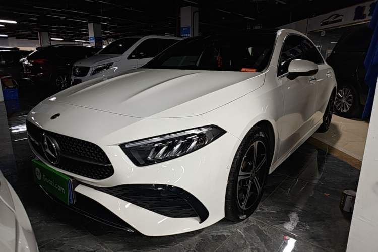 Używany Mercedes-Benz A-Class 2023 A 200 L Fashion Model Guazi used car, China used car export, Used car for sale, Used cars, Cheapest cars for sale