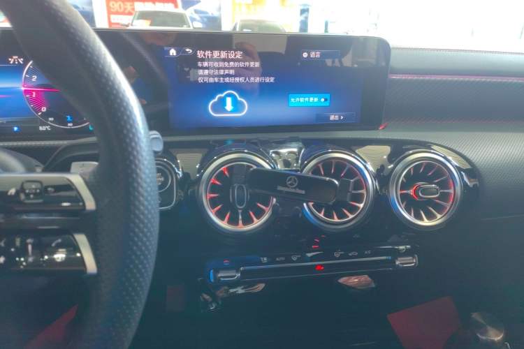 Used Mercedes-Benz A-Class 2023 A 200 L Fashion Model Audio And AC Panel