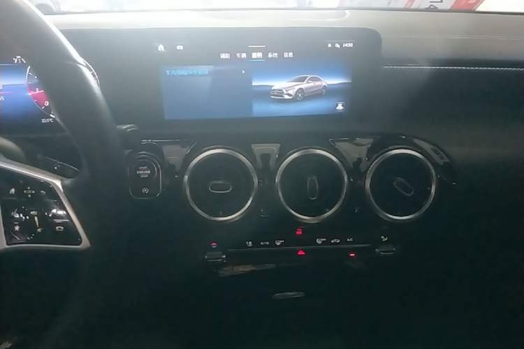 Used Mercedes-Benz A-Class 2023 A 180 L Audio And AC Panel