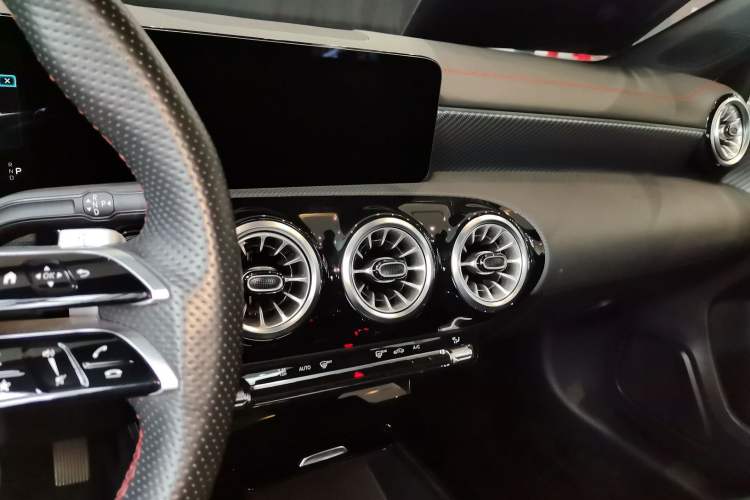 Used Mercedes-Benz A-Class 2023 A 200 L Fashion Model Audio And AC Panel