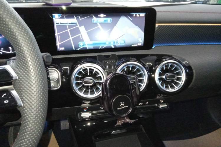 Used Mercedes-Benz A-Class 2023 A 200 L Fashion Model Audio And AC Panel