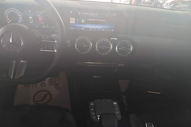 Used Mercedes-Benz A-Class 2023 A 200 L Fashion Model Audio And AC Panel