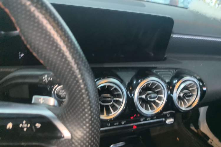 Used Mercedes-Benz A-Class 2023 A 200 L Fashion Model Audio And AC Panel