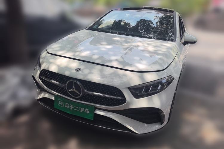 Used Mercedes-Benz A-Class 2023 A 180 L Guazi used car, China used car export, Used car for sale, Used Mercedes-Benz cars, Cheapest cars for sale