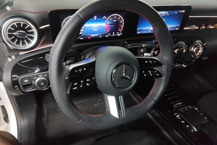 Used Mercedes-Benz A-Class 2023 A 200 L Fashion Model Center Console