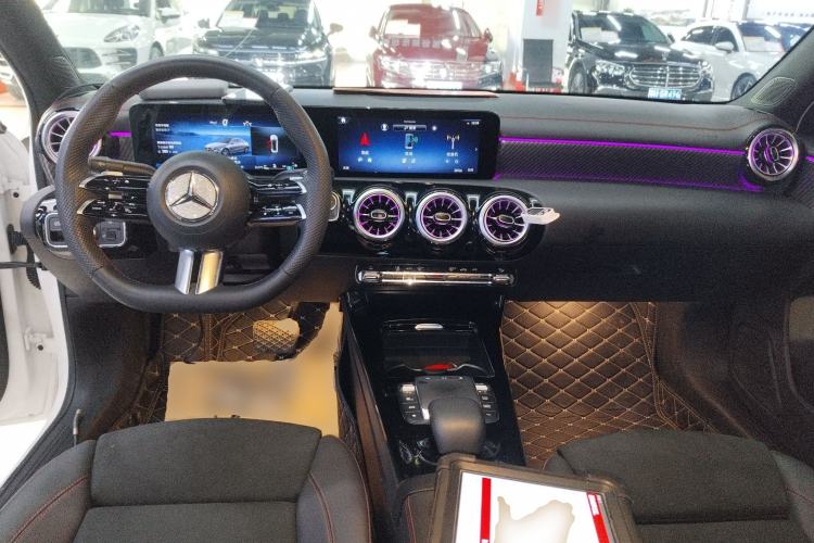Used Mercedes-Benz A-Class 2023 A 200 L Fashion Model Center Console
