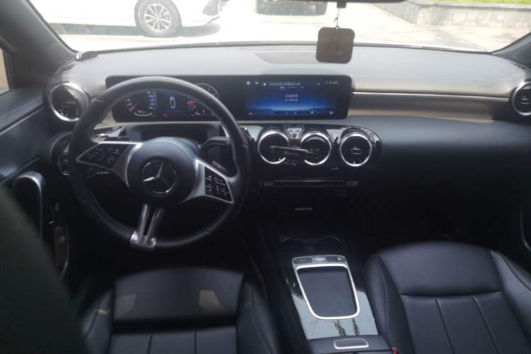 Used Mercedes-Benz A-Class 2023 A 180 L Center Console