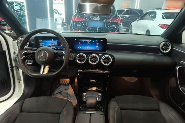 Used Mercedes-Benz A-Class 2023 A 200 L Fashion Model Center Console