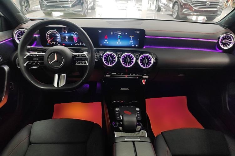 Used Mercedes-Benz A-Class 2023 A 200 L Fashion Model Center Console