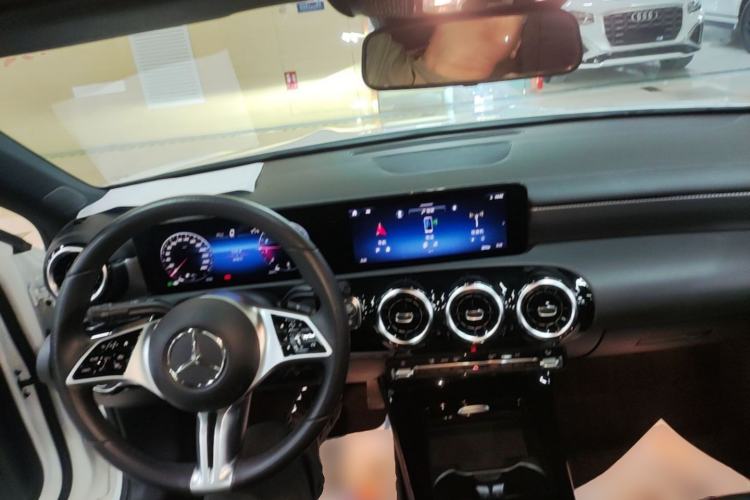 Used Mercedes-Benz A-Class 2023 A 180 L Center Console