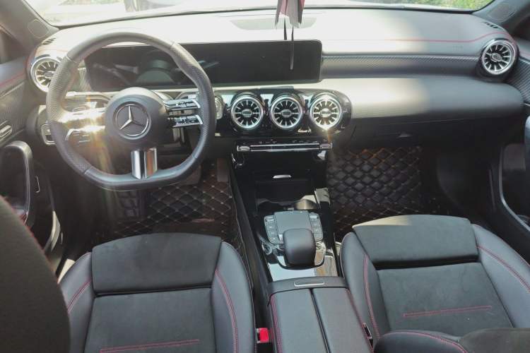 Used Mercedes-Benz A-Class 2023 A 200 L Fashion Model Center Console