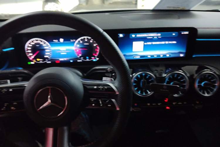 Used Mercedes-Benz A-Class 2023 A 200 L Fashion Model Center Console
