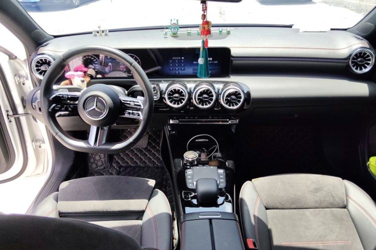 Used Mercedes-Benz A-Class 2023 A 200 L Fashion Model Center Console