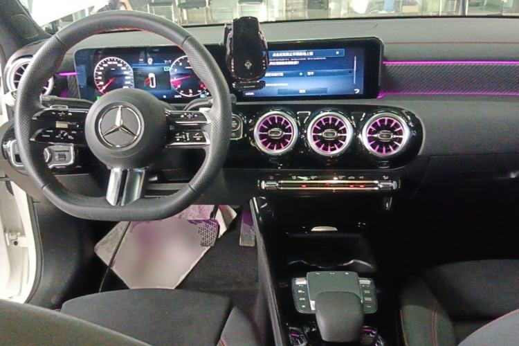 Used Mercedes-Benz A-Class 2023 A 200 L Fashion Model Center Console