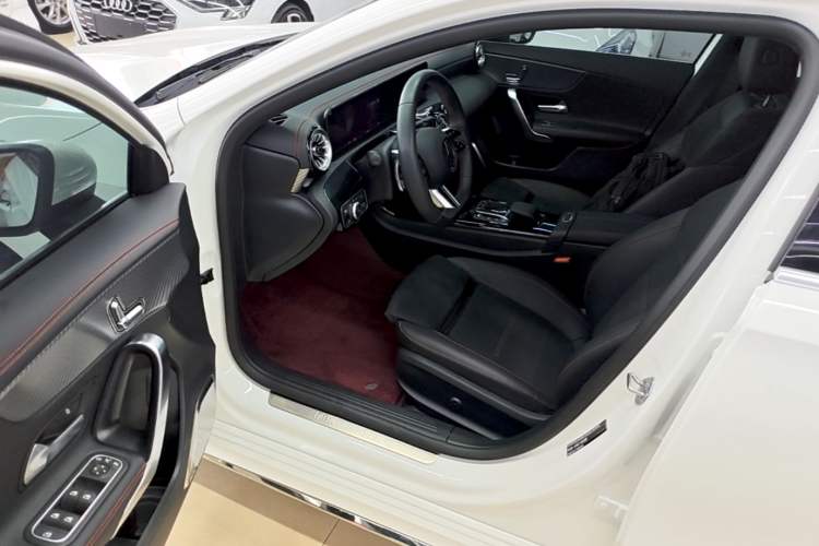 Used Mercedes-Benz A-Class 2023 A 200 L Fashion Model Driver Seat
