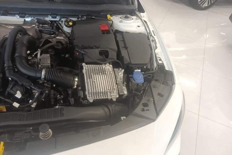 Used Mercedes-Benz A-Class 2023 A 200 L Fashion Model Engine Bay Left