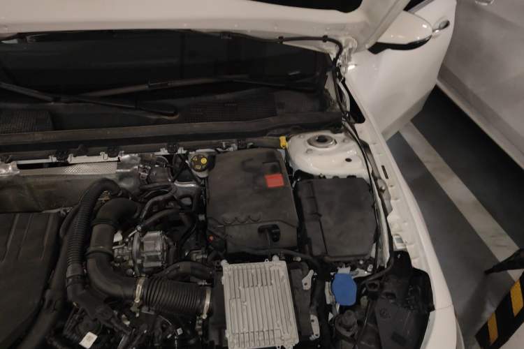 Used Mercedes-Benz A-Class 2023 A 200 L Fashion Model Engine Bay Left