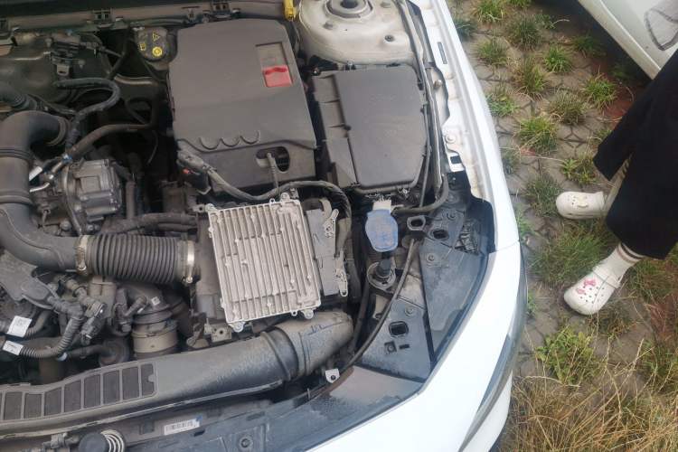 Used Mercedes-Benz A-Class 2023 A 200 L Fashion Model Engine Bay Left