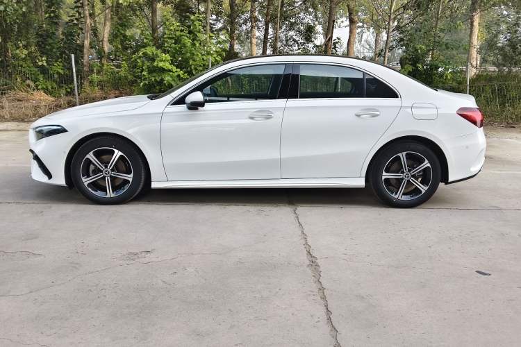Used Mercedes-Benz A-Class 2023 A 200 L Fashion Model Exterior 3