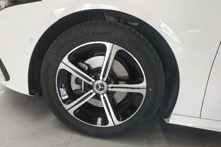 Used Mercedes-Benz A-Class 2023 A 200 L Fashion Model Exterior 4