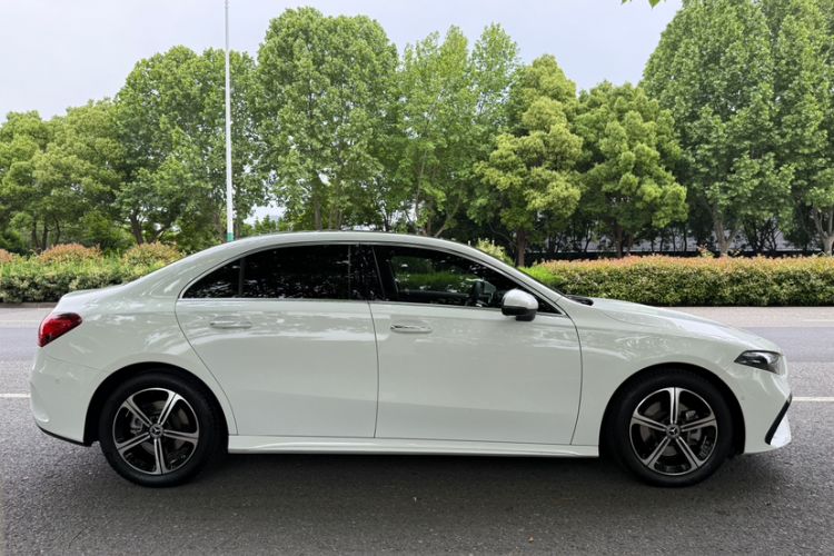 Used Mercedes-Benz A-Class 2023 A 200 L Fashion Model Exterior 4