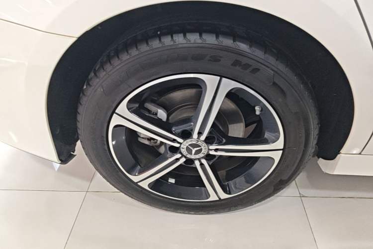 Used Mercedes-Benz A-Class 2023 A 200 L Fashion Model Exterior 5