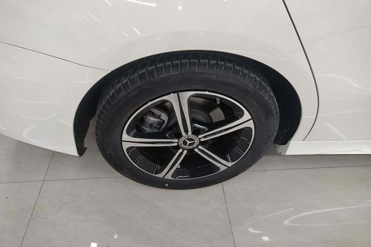 Used Mercedes-Benz A-Class 2023 A 200 L Fashion Model Exterior 5