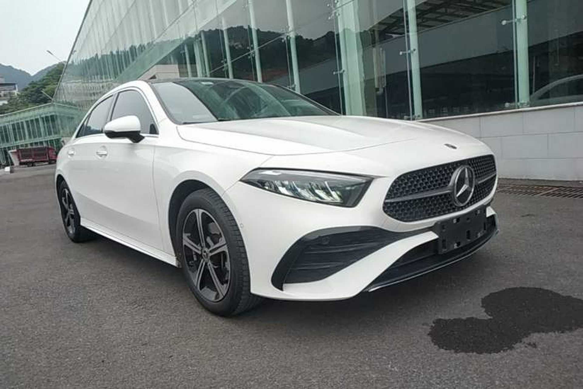 Used Mercedes-Benz A-Class 2023 A 200 L Fashion Model Front Right 45 Deg