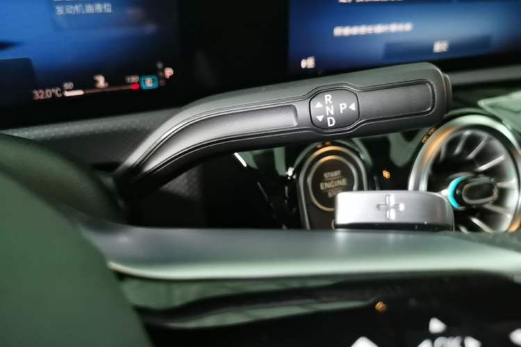 Used Mercedes-Benz A-Class 2023 A 200 L Fashion Model Gear Lever