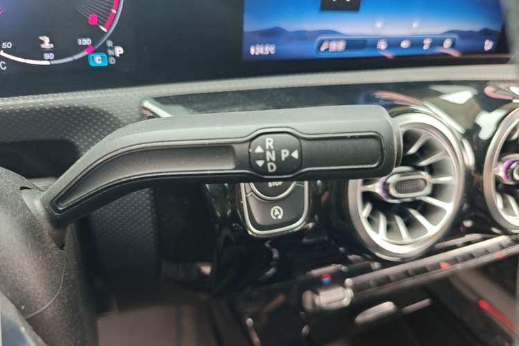 Used Mercedes-Benz A-Class 2023 A 200 L Fashion Model Gear Lever