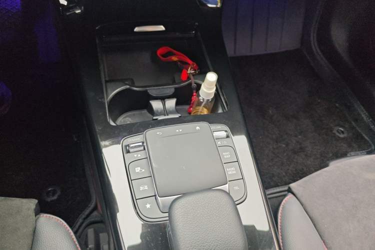 Used Mercedes-Benz A-Class 2023 A 200 L Fashion Model Gear Lever