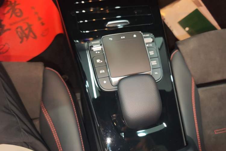 Used Mercedes-Benz A-Class 2023 A 200 L Fashion Model Gear Lever