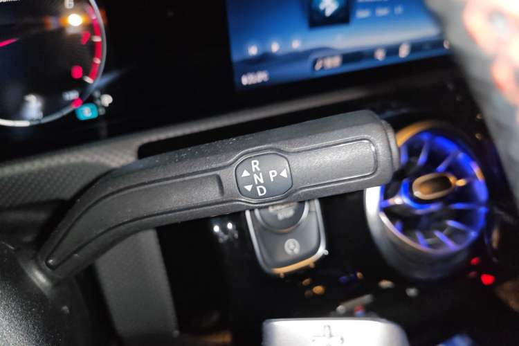 Used Mercedes-Benz A-Class 2023 A 200 L Fashion Model Gear Lever