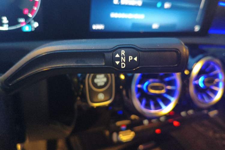 Used Mercedes-Benz A-Class 2023 A 200 L Fashion Model Gear Lever