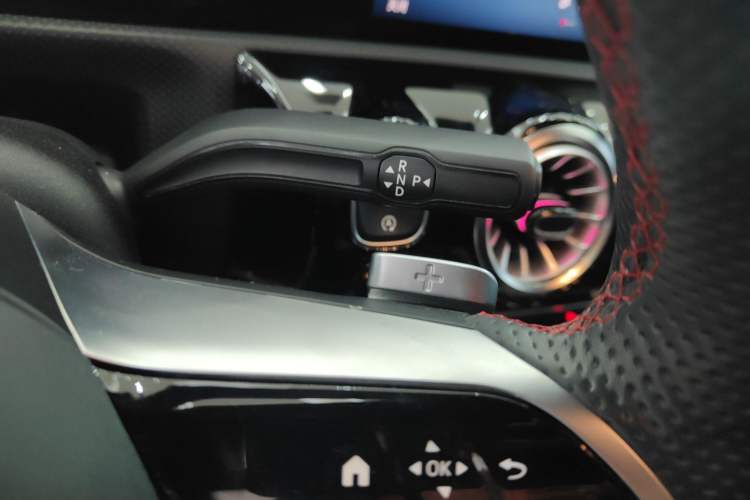 Used Mercedes-Benz A-Class 2023 A 200 L Fashion Model Gear Lever
