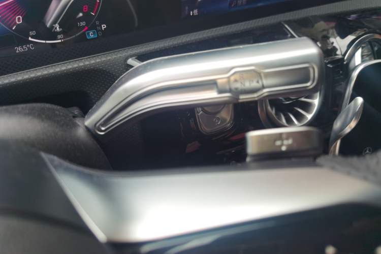 Used Mercedes-Benz A-Class 2023 A 200 L Fashion Model Gear Lever