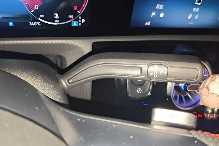 Used Mercedes-Benz A-Class 2023 A 200 L Fashion Model Gear Lever
