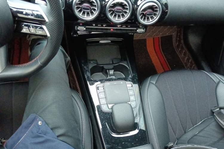 Used Mercedes-Benz A-Class 2023 A 200 L Fashion Model Gear Lever