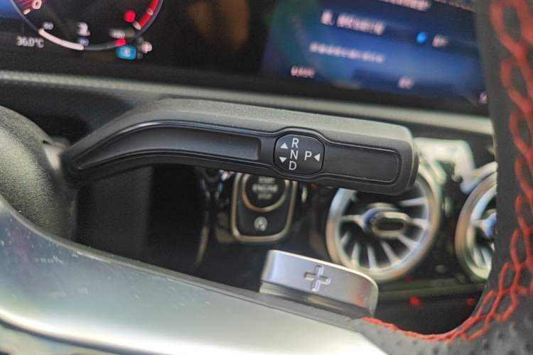 Used Mercedes-Benz A-Class 2023 A 200 L Fashion Model Gear Lever