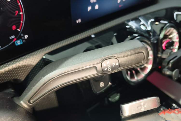 Used Mercedes-Benz A-Class 2023 A 200 L Fashion Model Gear Lever